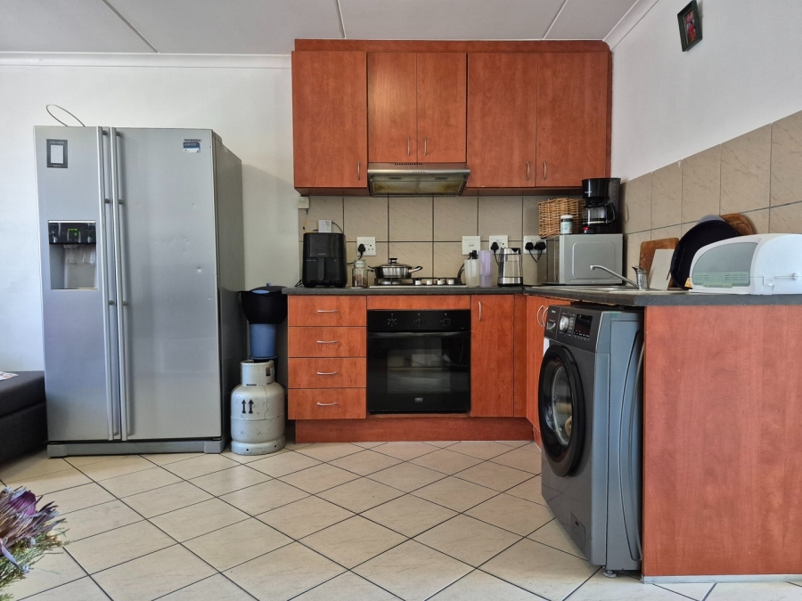 2 Bedroom Property for Sale in Buh Rein Estate Western Cape